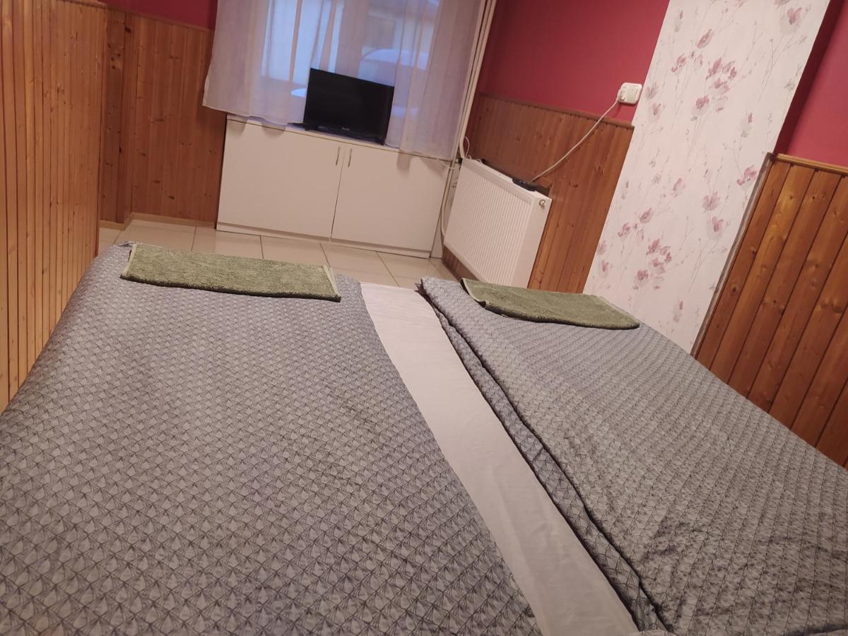 Pingpong Apartman Soltvadkert Bagian luar foto