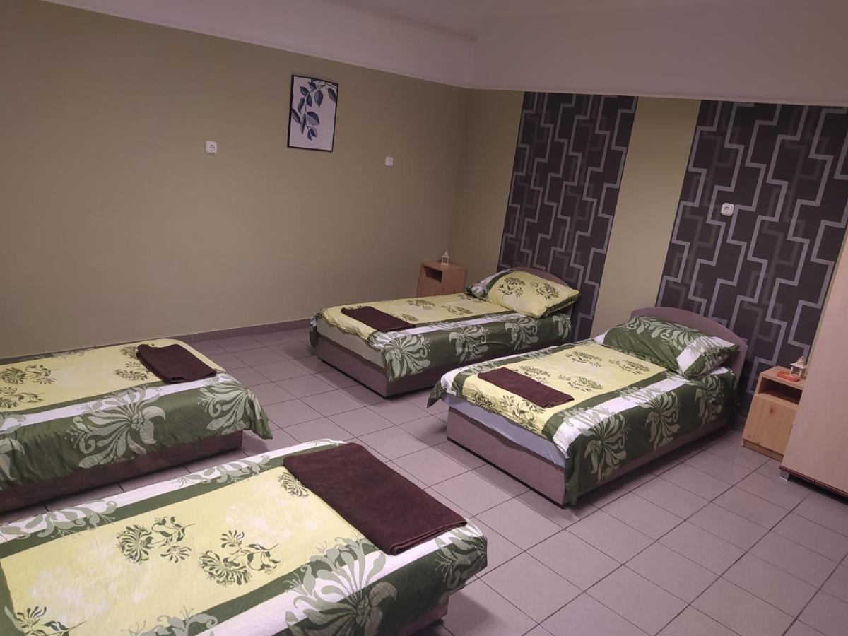 Pingpong Apartman Soltvadkert Bagian luar foto