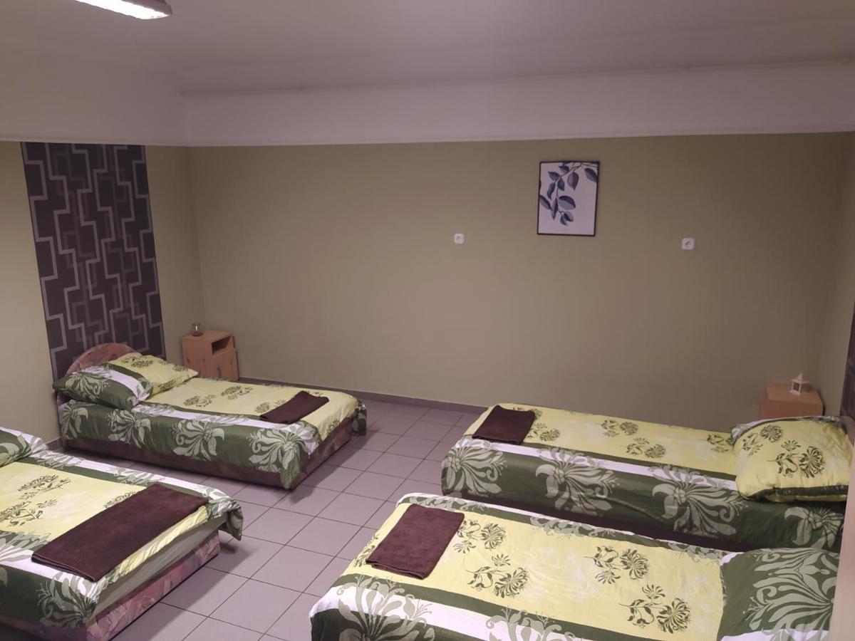 Pingpong Apartman Soltvadkert Bagian luar foto